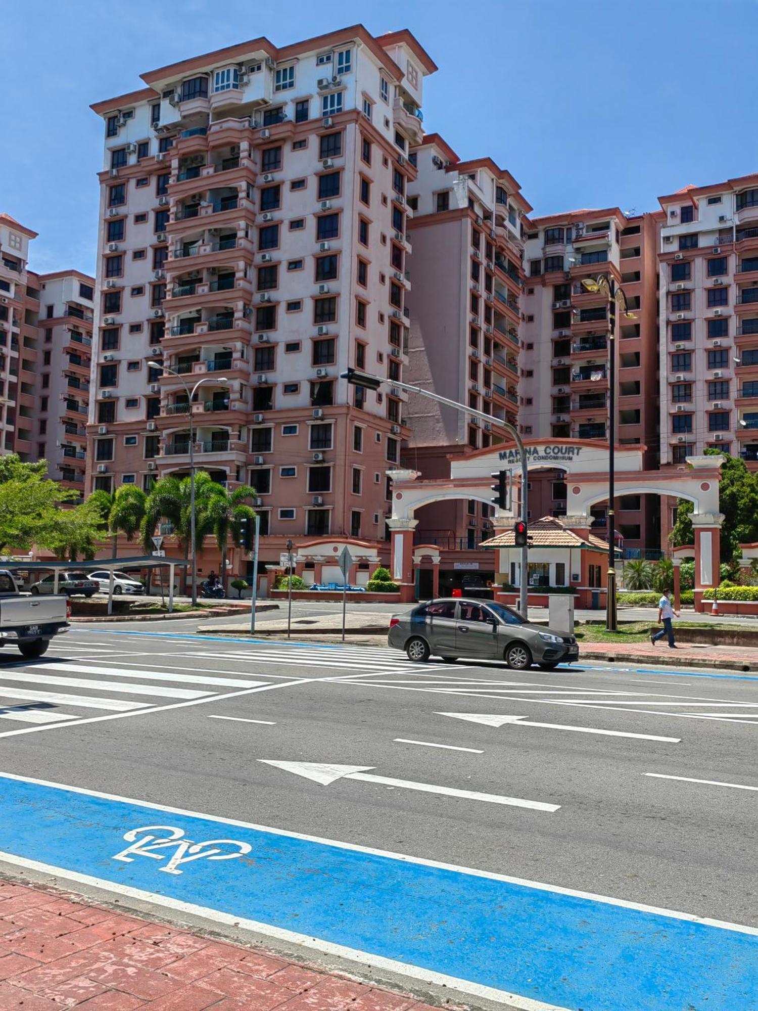 Town Condo - Marina Court Kota Kinabalu Bagian luar foto