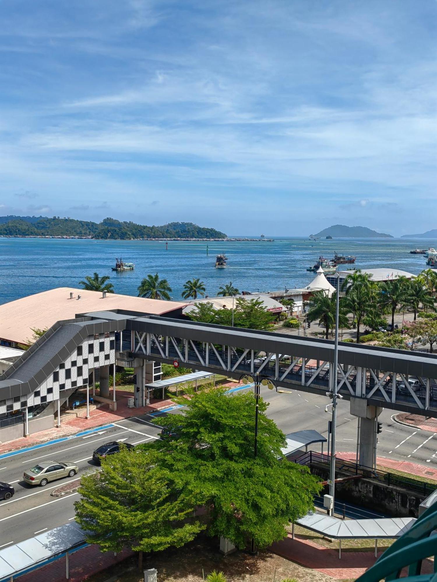 Town Condo - Marina Court Kota Kinabalu Bagian luar foto