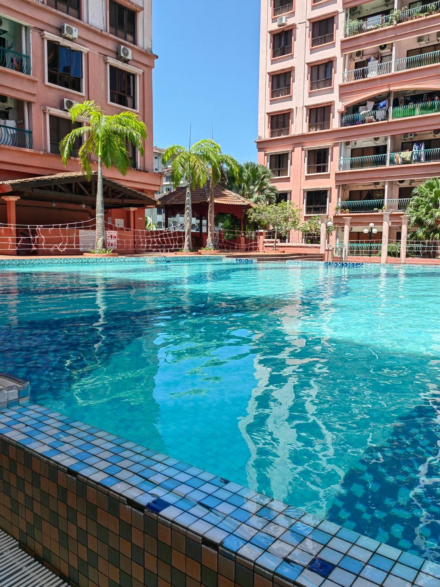 Town Condo - Marina Court Kota Kinabalu Bagian luar foto