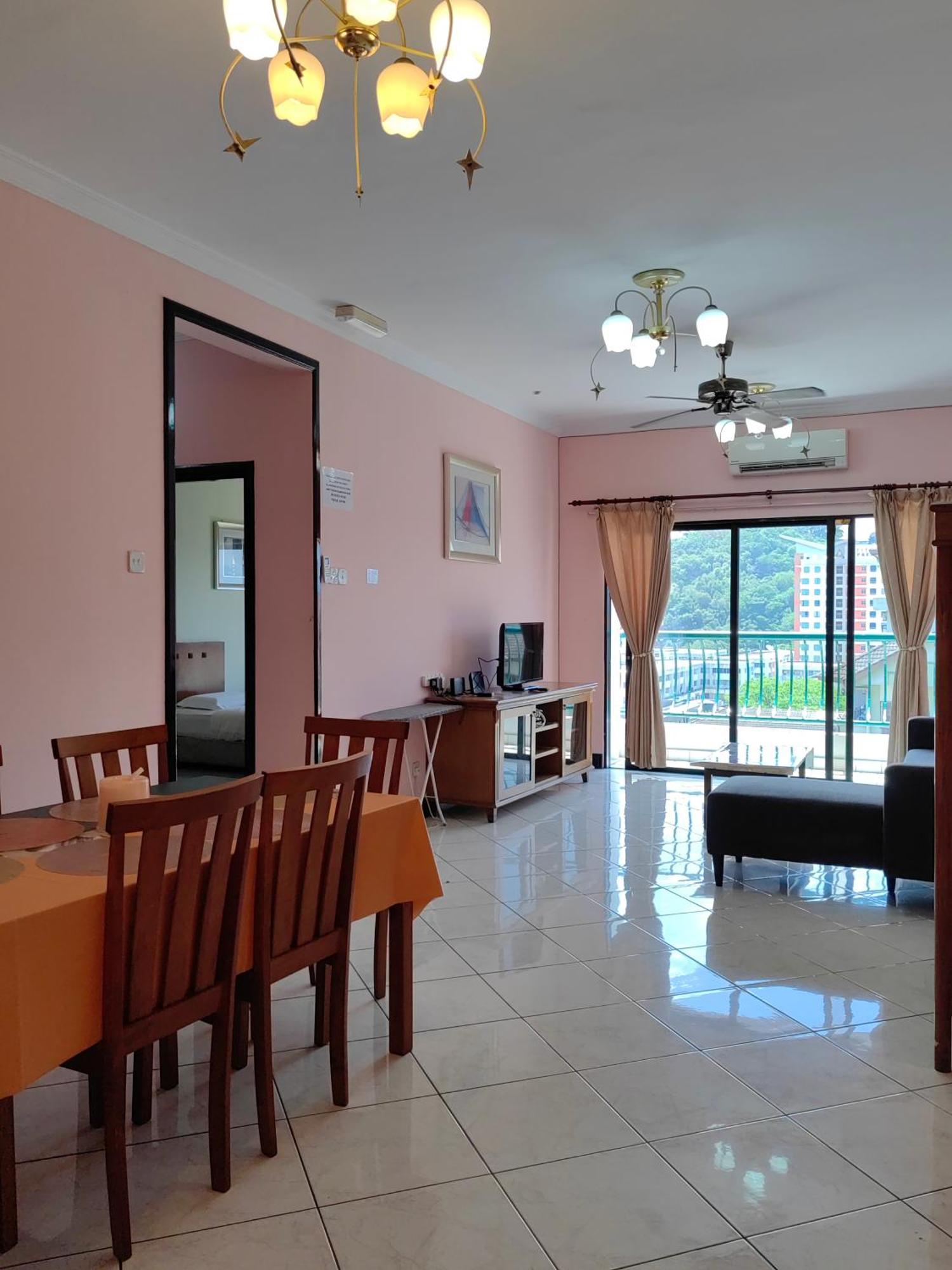 Town Condo - Marina Court Kota Kinabalu Bagian luar foto