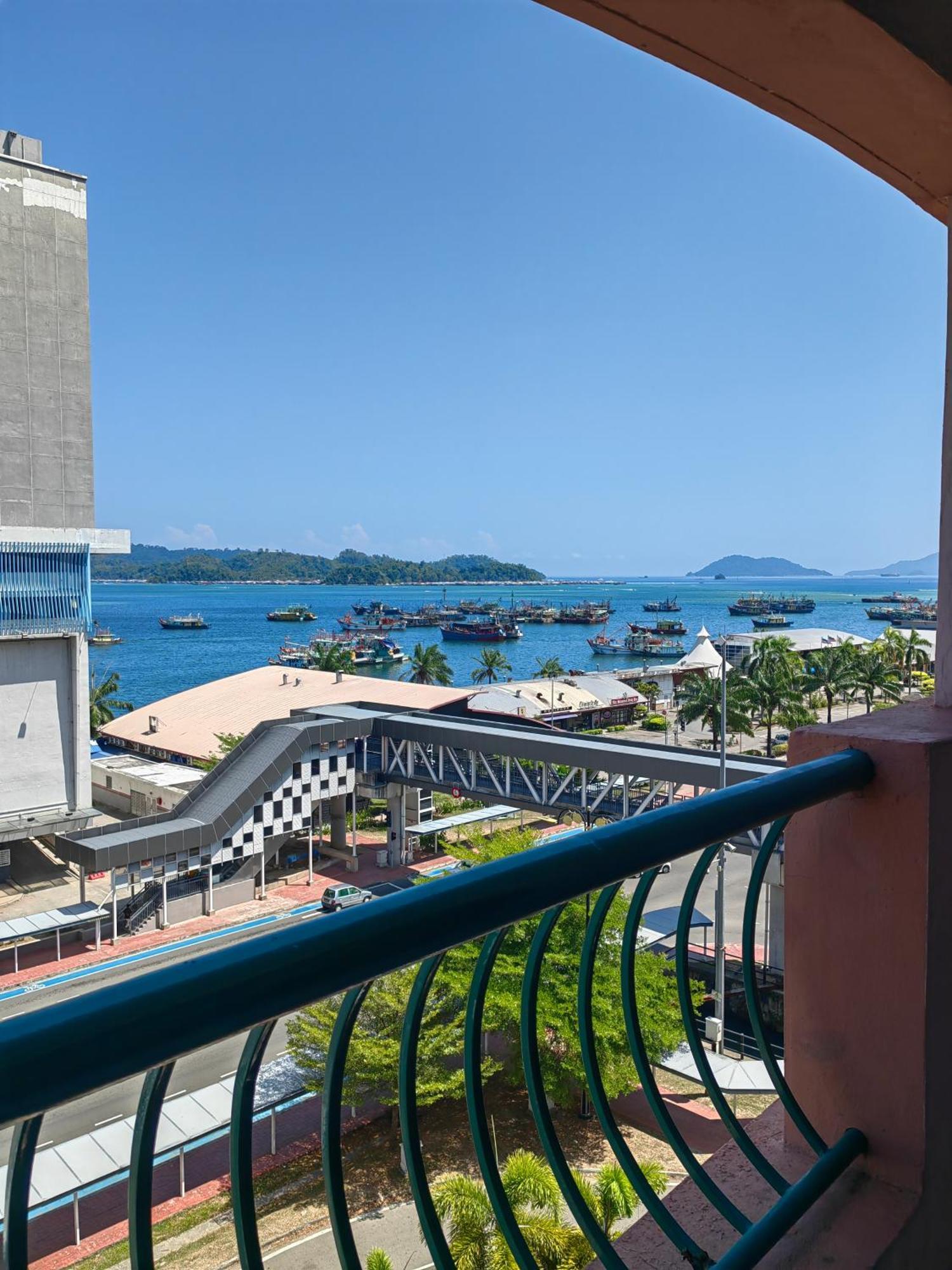 Town Condo - Marina Court Kota Kinabalu Bagian luar foto