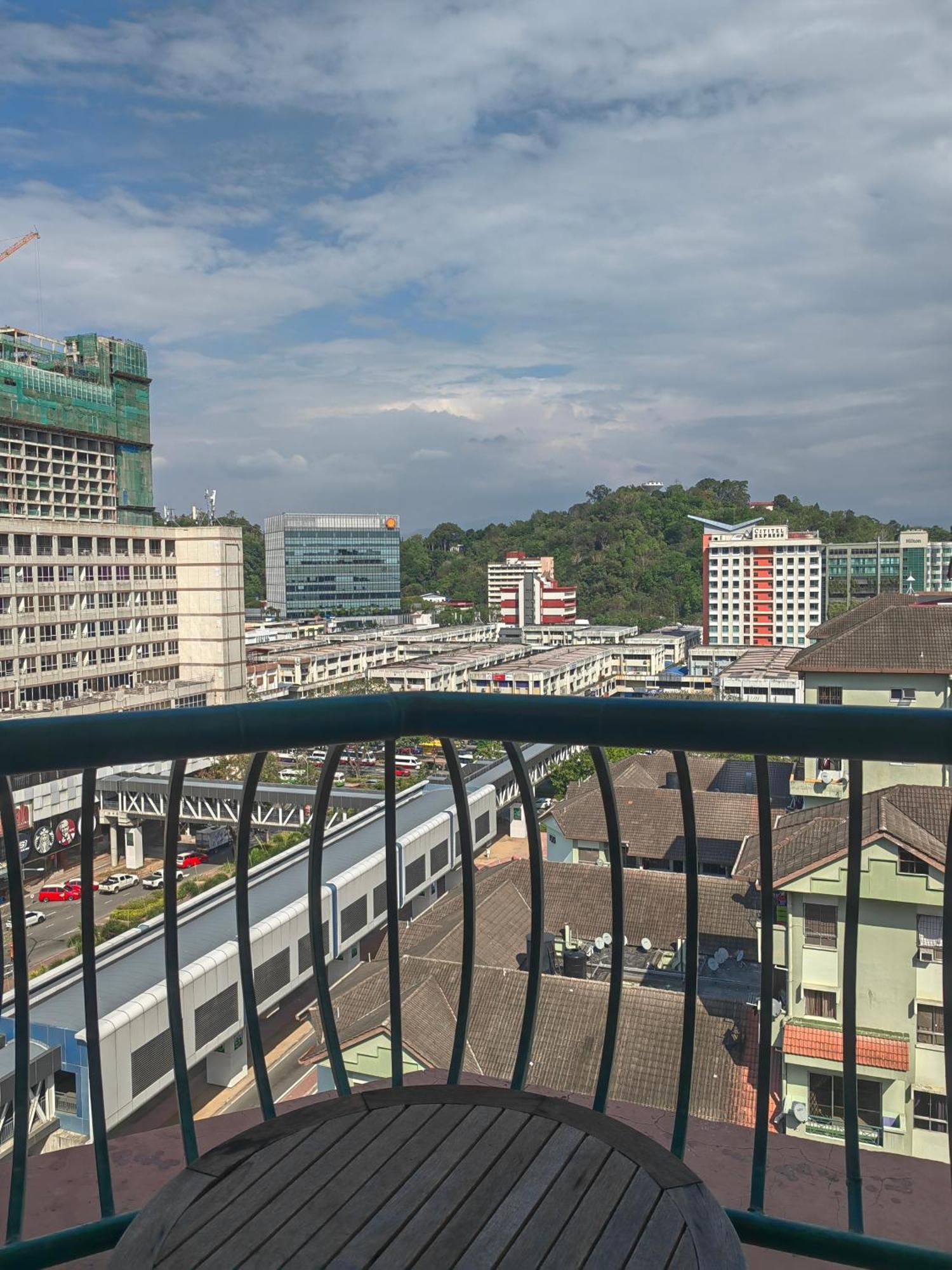Town Condo - Marina Court Kota Kinabalu Bagian luar foto